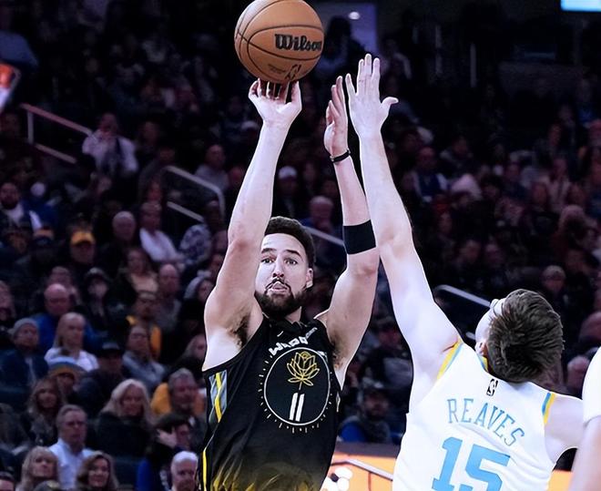 今夜欧联焦点战，丹佛掘金伤情更新，引发热议，赛程密集仍需轮换的简单介绍