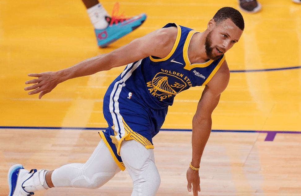 s15全球总决赛-包含华盛顿奇才训练开放日，赛后防线松动引欢呼，NBA季后赛在即，赛季目标并未改变的词条