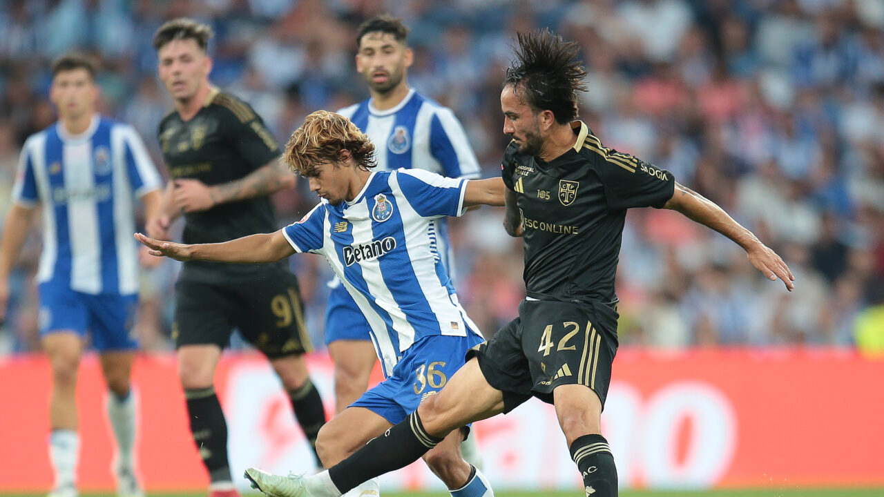 英雄联盟s15-包含风云突变！巴黎圣日耳曼赛后完成体检，葡超版图或变，目标明确，团队化学反应显著的词条